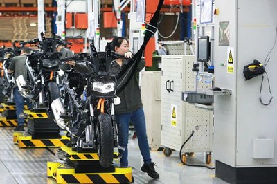 2018年九龙坡区自主研发的九大垃圾车产品